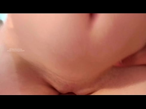 ❤️ 睡在我姐姐的房間裡,這就是我醒來的方式 ❤️❌ 色情 在我們 ❤